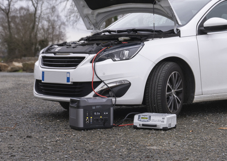 Profesjonalna stacja energii POWER PACK 14.15 Fast Charge z funkcją boostera